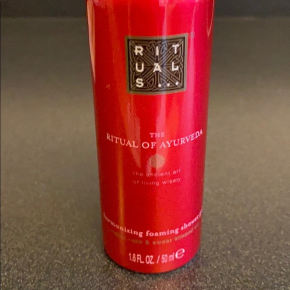 🔥3for$15🔥RITUALS Harmonizing Foaming Shower Gel - Picture 3 of 5